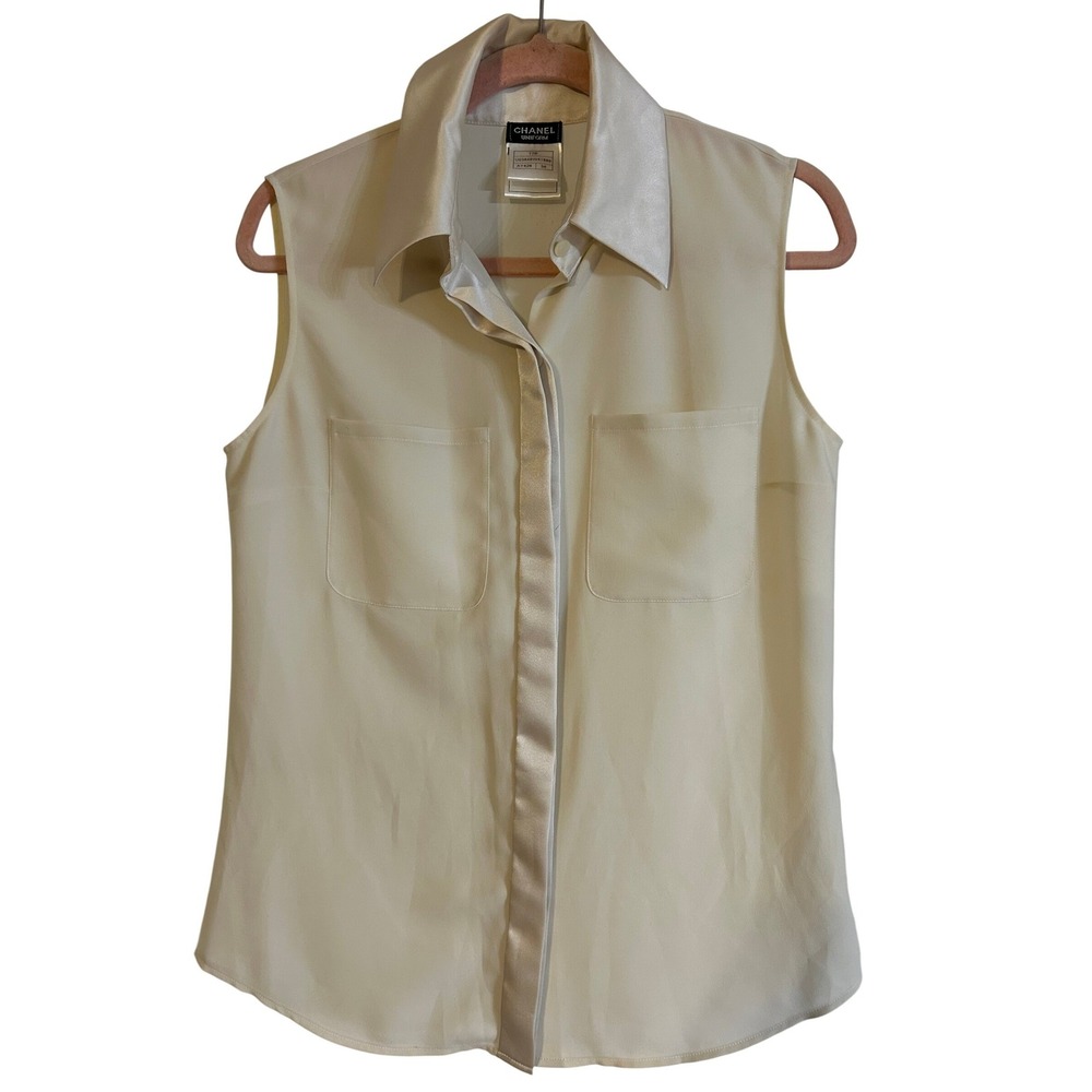 CHANEL Cream Sleeveless Button-Front Blouse